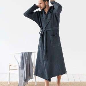 Men's linen waffle robe / Unisex linen robe / Waffle bath robe for men / Loungwear for men Dark gray