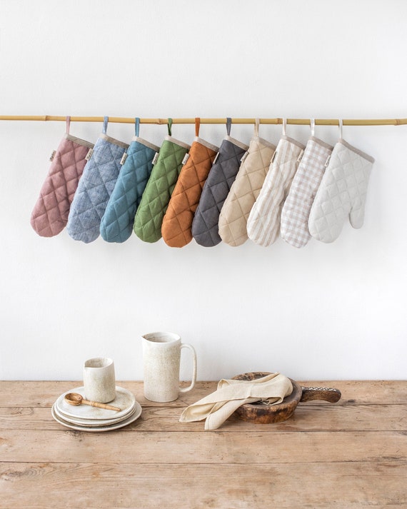 Linen Oven Mitt in Various Colors (1 pcs) – Heat Resistant Quilted Kitchen Glove – Protective Pot Holder – Hostess Gift – Insulated Padding
