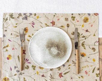 Botanical print linen placemats (set of 2) | Floral print placemats | Easter placemats | Rustic, Farmhouse, Wedding, Dinner Party, Reusable