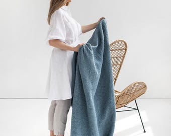 Gray Blue Waffle Linen Throw – Cool Blue Couch Blanket – Textured Bed Layer – Stonewashed Sofa Cover – Coastal Minimalist Home Accent