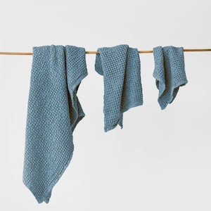 Juego de toallas de lino azul grisáceo con efecto gofre: suaves para rostro, manos y cuerpo, de secado rápido, para spa, con acabado lavado a la piedra, ideal como regalo para él o ella.