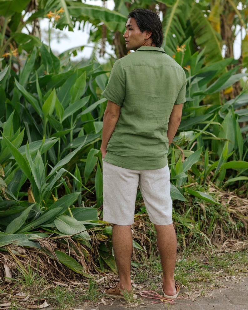 Short sleeve men's linen shirt HAWI in Forest green Hawaiian linen shirt Button up lightweight linen shirt Mens clothing image 2