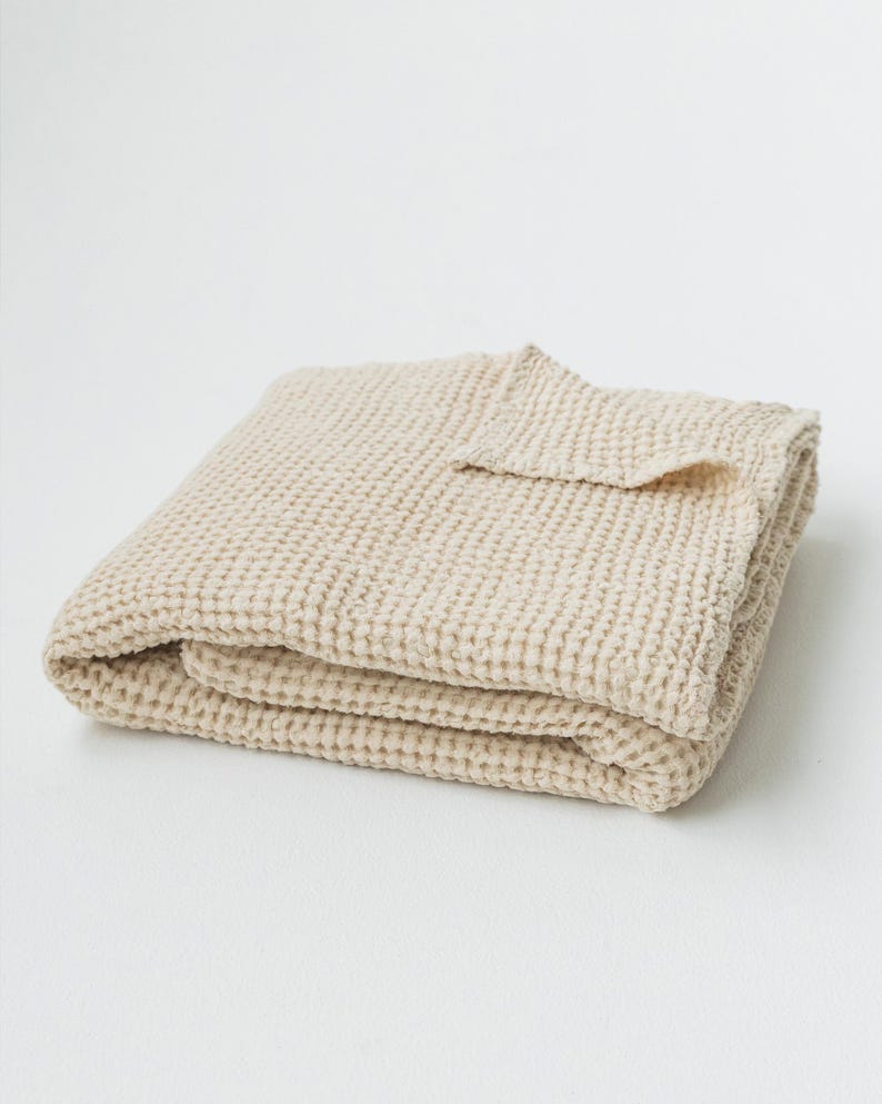 Vanilla Linen Throw Blanket – Soft Waffle Weave Summer Throw – Cozy Breathable Textured Blanket – Housewarming & Home Decor Gift image 3