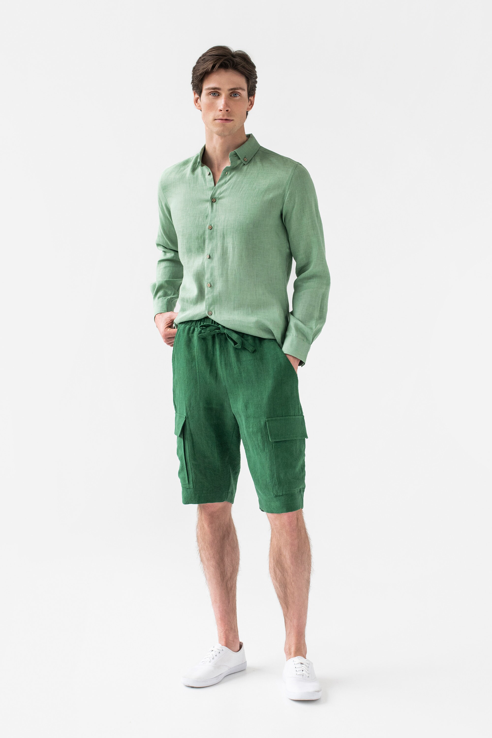 Linen Cargo Shorts for Men LUGANO in Green / Drawstring
