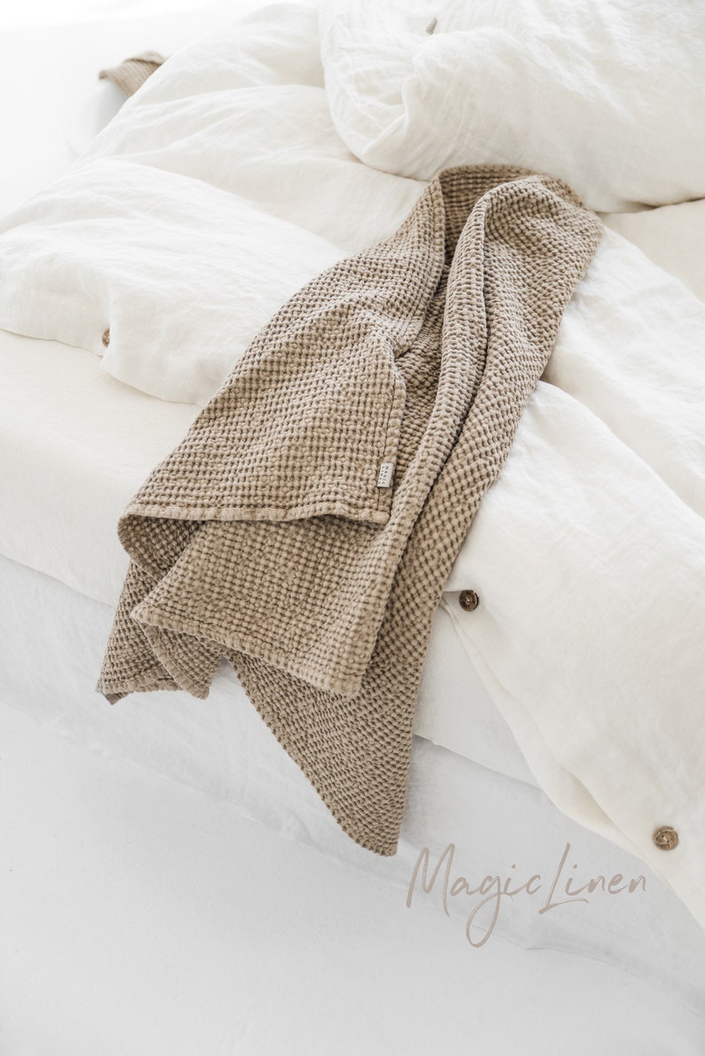 Beige linen waffle towel SET: hand, face, body linen towels. Beige linen towels. Fluffy, absorbent linen waffle towels. Quality bath linens. 画像 9