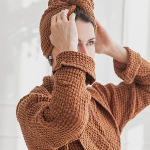 Woodrose Leinen Baumwolle Haar Turban Handtuch - Waffelgewebe Kopftuch mit Knopf - Schnelltrocknendes Handtuch für Spa, Dusche, Maske oder Ölbehandlung Cinnamon