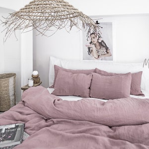 Linen bedding set in Woodrose Dusty Pink. King/ Queen washed linen duvet cover set with 2 pillowcases. image 8