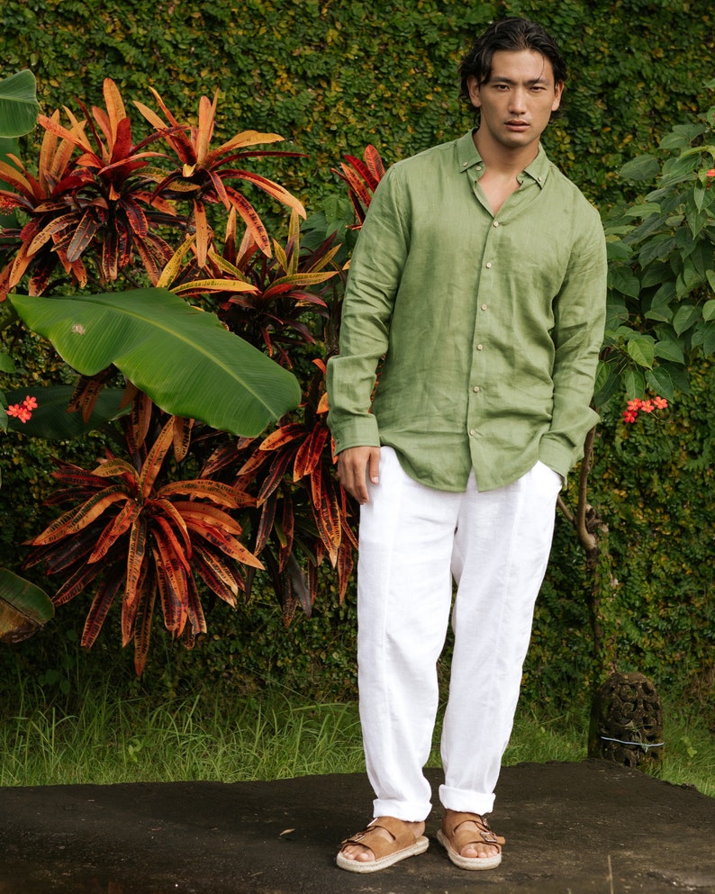 Linen shirt for men NEVADA. Long sleeve, classic linen shirt with buttons. Summer shirt. Linen clothing for men Forest green