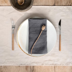 Charcoal Gray Linen Napkin Set of 2 – Soft Stonewashed Cloth Napkins – Reusable Table Decor – Minimalist Rustic Style – Eco Friendly Gift