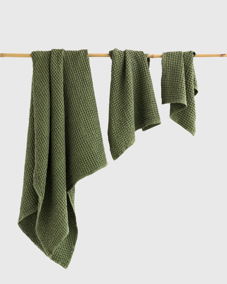 Etsy - Forest green green waffle towel set (3 pcs) by MagicLinen