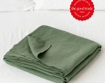 Forest Green Linen Flat Sheet – Deep Earth Tone Bedding – Soft Stonewashed Top Layer – Breathable Natural Flax Sheet – Queen King Sizes
