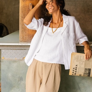 White Linen Camp Shirt for Women – Button Up Linen Blouse with Pockets – Relaxed Fit Stonewashed Overshirt – Lightweight Top ORVIETO image 2