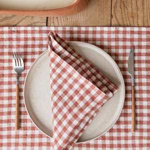 Clay Gingham Linen Napkins – Set of 2 Farmhouse Check Napkins – Soft Washed Linen Table Decor – Earthy Rustic Table Setting Gift Idea