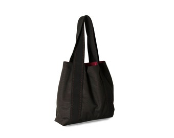 Chic Carryall: Fuchsia and Black Canvas Medium Tote