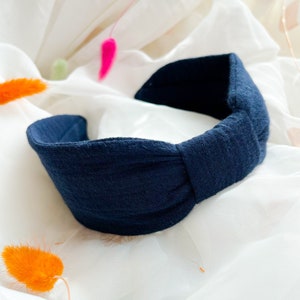 Marineblauwe hoofdband met platte knoop | Brede tulbandhaarband, effen marineblauw haaraccessoire