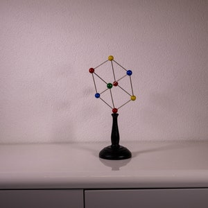 Vintage molecular atomic structure model Translationsgitter,these models, used for chemistry education classroom purposes