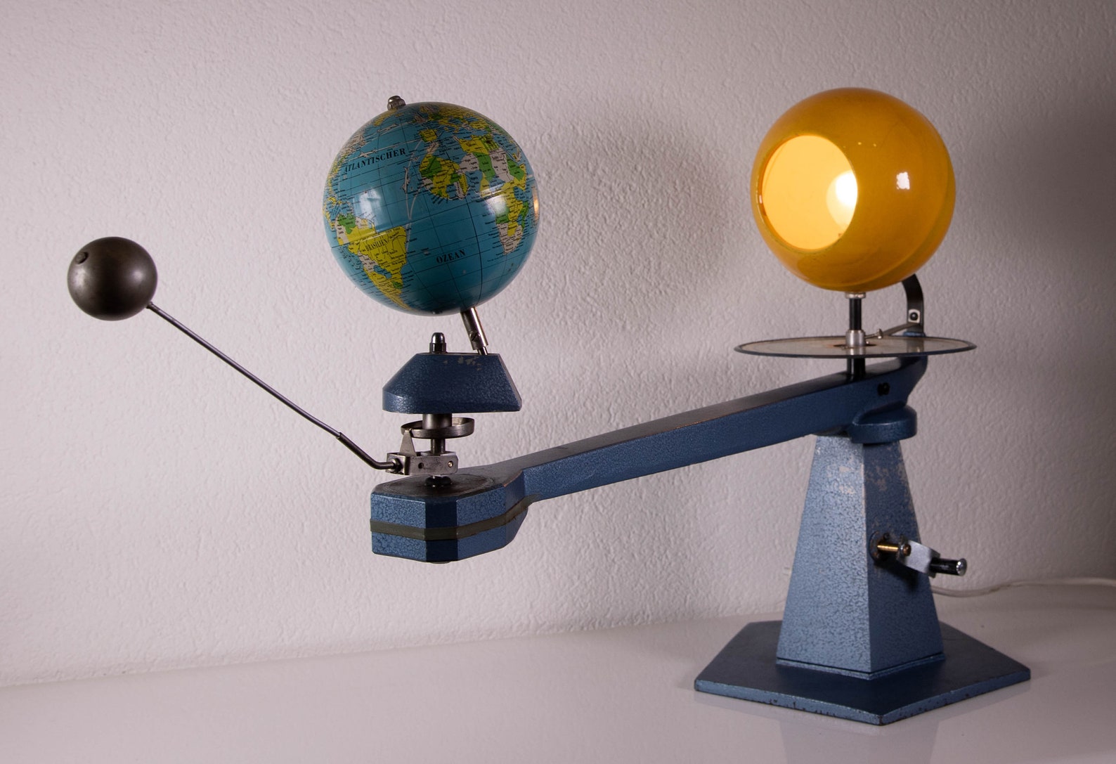 Tellurium / model arrangement of earth moon and Etsy