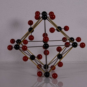 Vintage molecular atomic structure model of Carbon Dioxide These models, used for chemistry education classroom purposes 50/60