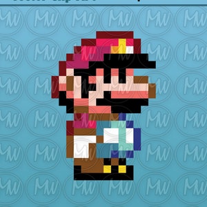 Puede incluir: Ilustraci&oacute;n de pixel art de Super Mario, un personaje de videojuego, con un sombrero rojo, un mono azul y zapatos marrones. El fondo es de color azul claro.