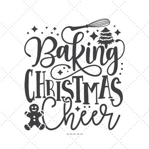Puede incluir: Diseño gráfico en blanco y negro con el texto "Baking Christmas Cheer". El diseño incluye un hombre de jengibre, un árbol de Navidad y un batidor.