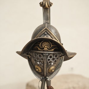 Gladiator Casco Réplica, Antiguo Gladiador Armadura Antigua Roma Casco Calidad Calidad Arte Metal Escultura Imperio Romano Larp Casco Arte Romano