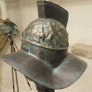 Ancient Pompey Gladiator Helmet, Roman Helmet, Ancient Bronze Sculpture, Ancient Military Armor Quality Replica Art Larp Helmet Armor Helmet image 2