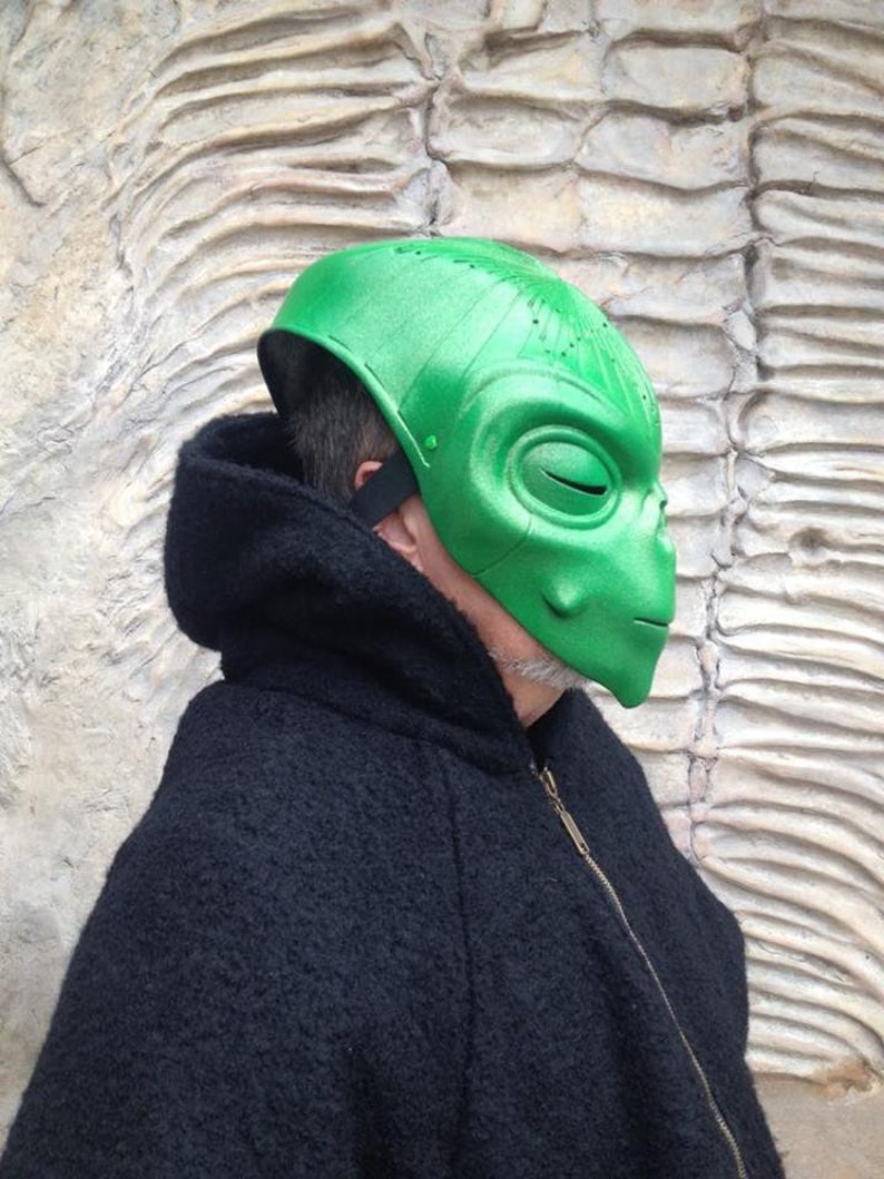 Máscara de extraterrestre verde, extraterrestres, máscaras, casco alienígena, invasor, OVNI, Extraterrestres, máscara de mascaradas, carnaval, traje, cosplay, máscara de asaltante, arte imagen 4