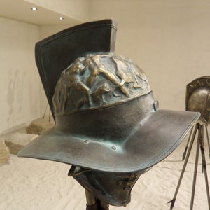 Ancient Pompey Gladiator Helmet, Roman Helmet, Ancient Bronze Sculpture, Ancient Military Armor Quality Replica Art Larp Helmet Armor Helmet image 5