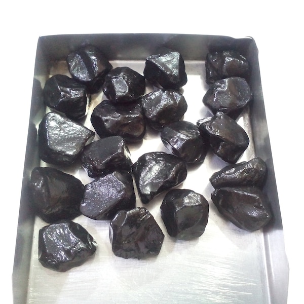 10 pièces, excellent spinelle noir brut, taille 18-22 mm spinelle noir brut pour la fabrication de bijoux