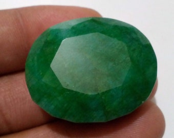 Fabulous Green Emerald Faceted Oval Shape 143.40 Crt Green Emerald Loose Gemstone For Jewelry Making