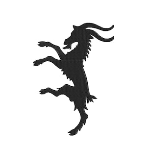 Puede incluir: Silueta negra de una cabra de pie sobre sus patas traseras con las patas delanteras levantadas. La cabra tiene cuernos y una cola larga.