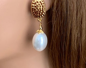 Large Pearl Dangle Earrings Short, Handmade comfortable white glass pearls with goldplate hammered design clip on back, 2 inch.