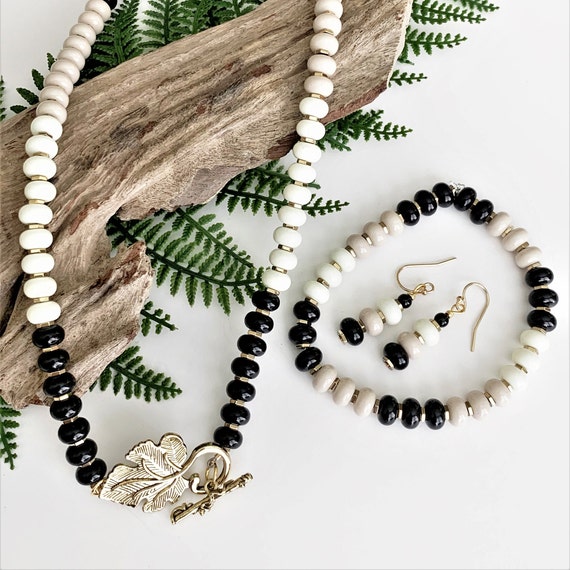 Handmade Black and White Jewelry Set: Beaded Necklace, Stretch