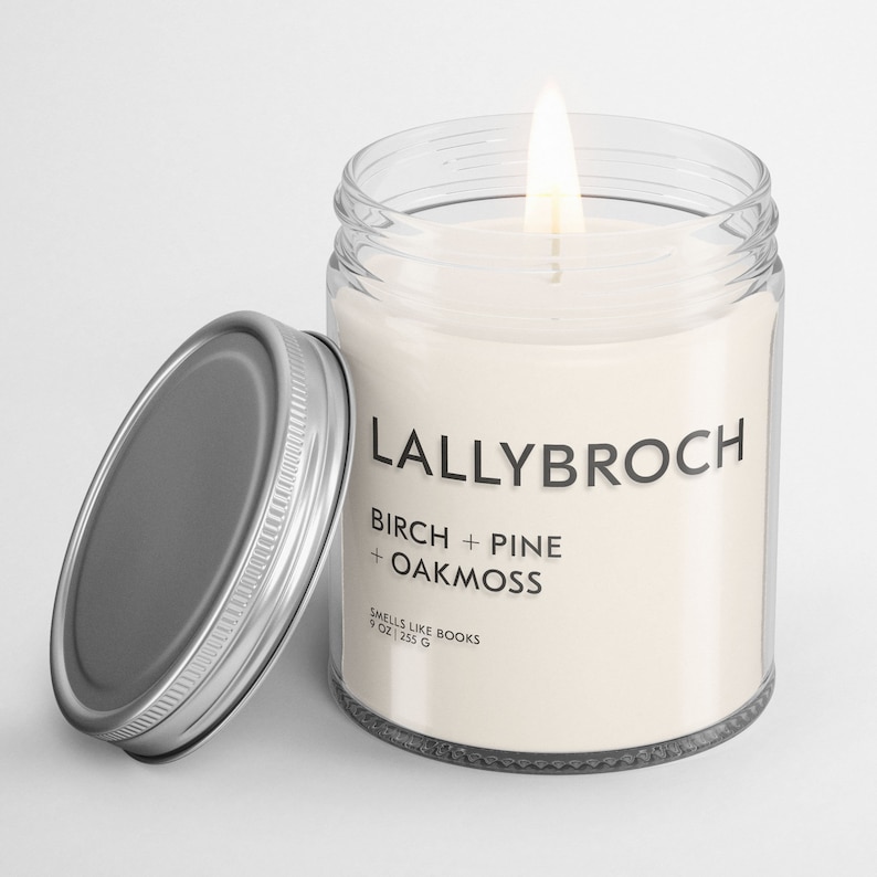 LALLYBROCH Soy Candle, Outlander Candle, Outlander Gift, Book Scented Candle, Literary Candle, Book Inspired Candle, Book Candle Scent 9 OZ SOY CANDLE