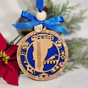 Vermont Christmas ornament, Personalized gift, 2025 Family Vacation souvenir, New home gift, Thank you gift, Gifts for friends & coworkers,