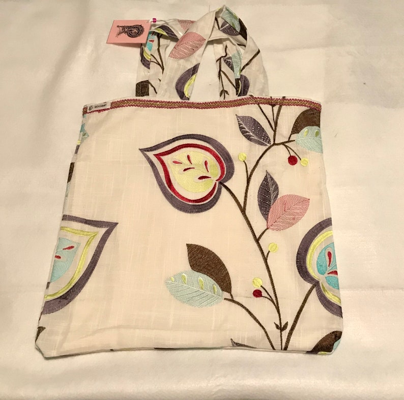 With An Inside Pocket A Ladies Mixed Fabric Shopping Bag
