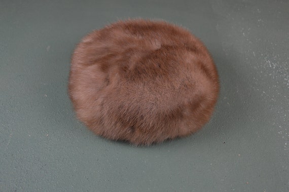 Natural Mink Winter Hat, Vintage 1960s Fur, #412 - image 1