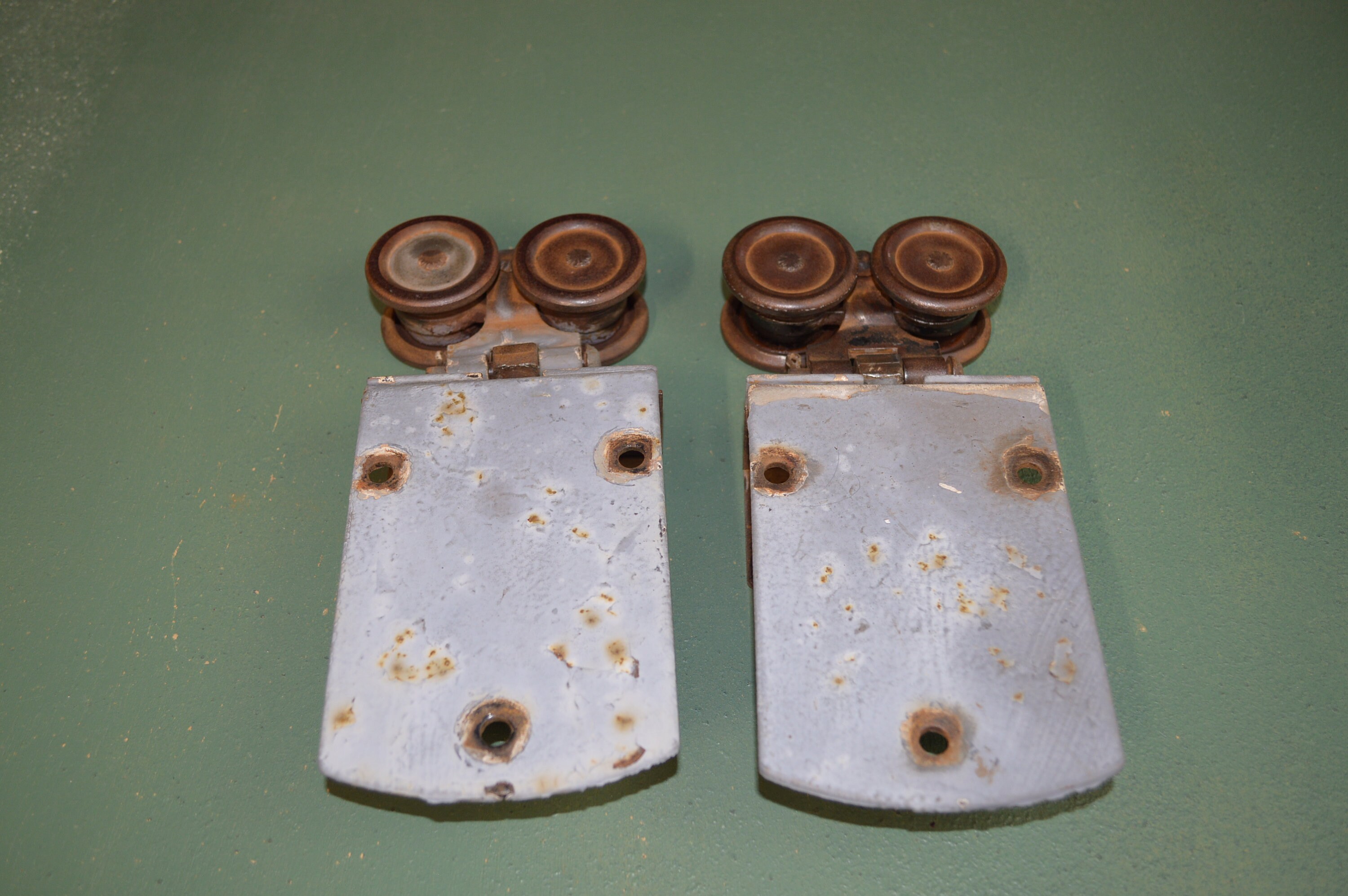 Vintage Barn Door Rollers Authentic Farm Hardware 619 Etsy.de