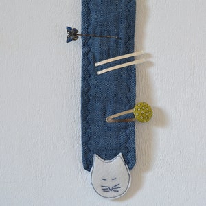 Large hair clip holder kitty firecracker The hair clip storage with cat in jeans blue creates order in the bathroom and children's room image 3