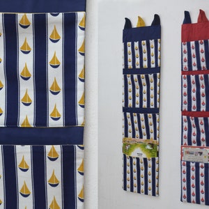 Maritime wall pockets Frau Knallerbse wall organizer with sailing boats in blue, white, red, mustard yellow, made from original 60s fabric image 1
