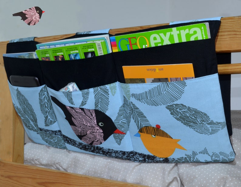 Hochbettutensilio 6 Taschen Vögel Frau Knallerbse Der Bettorganizer Vögel bietet Platz für Bücher und Spielsachen am Bett Bild 1