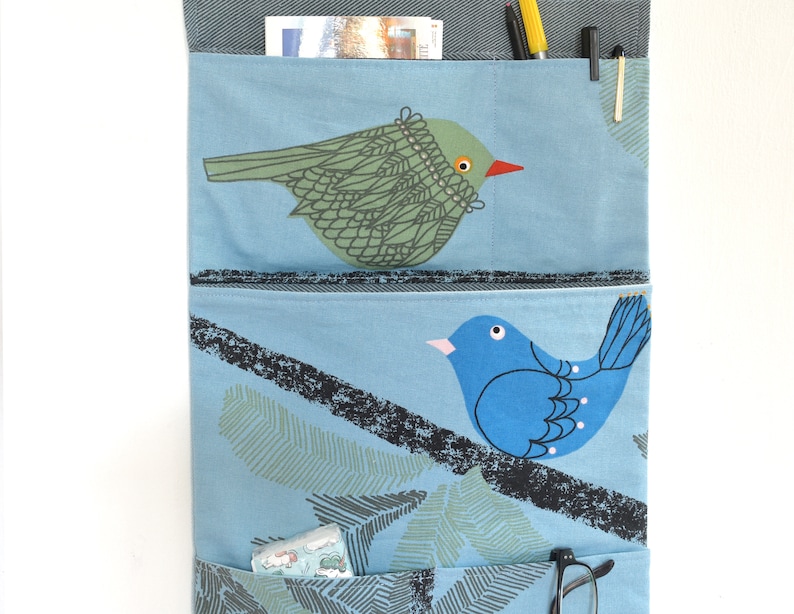Wall organizer for caravans, campers, motorhomes Frau Knallerbse Wall organizer with cheerful birds creates storage space in the tightest of spaces image 3