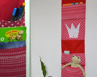 Wandutensilo mit Krone - Prinzessin Knallerbse   - Der Wandorganizer für Prinzessinen in rot weiß schafft Ordnung Mädchenzimmer