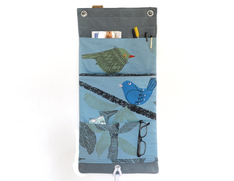 Wall organizer for caravans, campers, motorhomes Frau Knallerbse Wall organizer with cheerful birds creates storage space in the tightest of spaces image 2