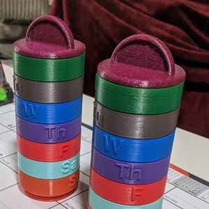 Compact stacking pill caddy