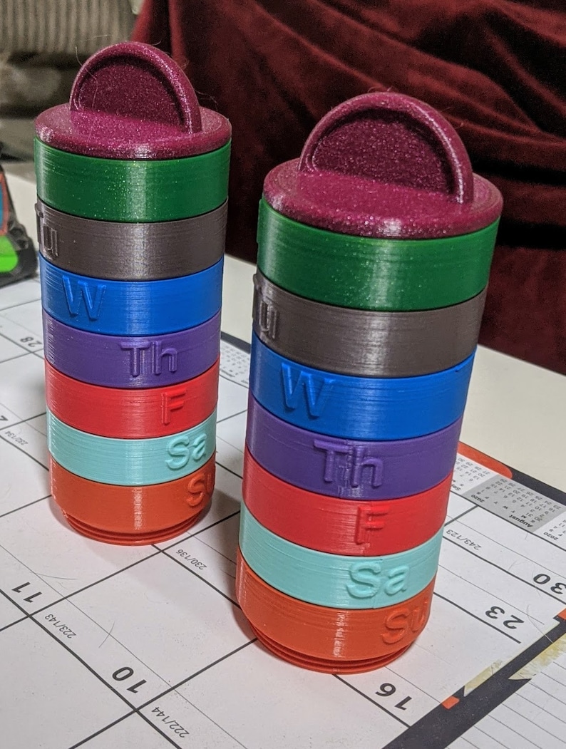 Compact stacking pill caddy