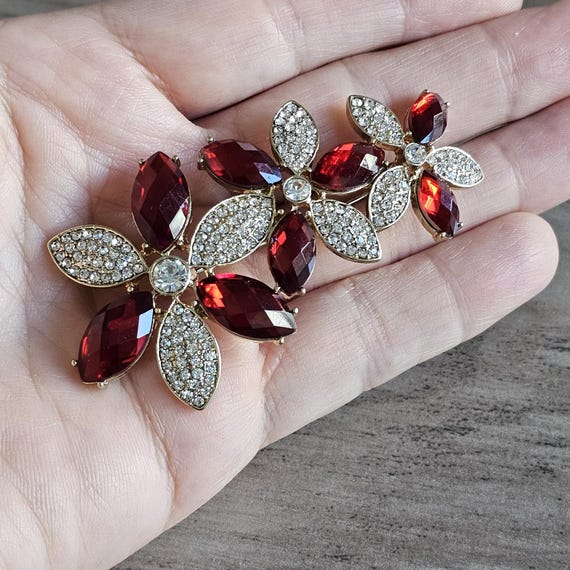 Ruby Red Crystal Rhinestone Flowers Trio Pin Broo… - image 2