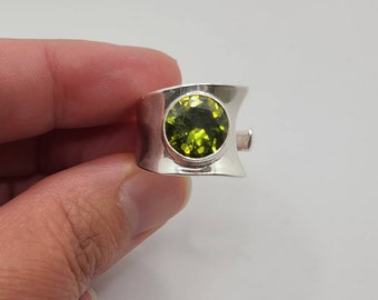 925 sterling silver & green peridot gemstone statement ring