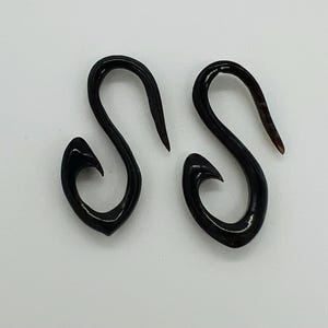 Alargadores de orelha de chifre preto de búfalo aquático 2 mm 12G brincos tribais sttetchers cônicos 1&quot; de comprimento