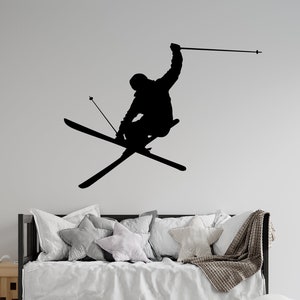 Downhill Skiing Wall Decal Vinyl Stickers Decals Home Decor Skier Snow Freestyle Jumping Extreme Sports Winter Nursery Bedroom Dorm ZX111